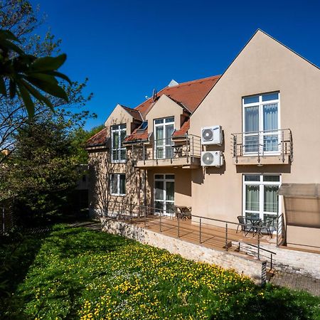 B&B Lajta Park Mosonmagyaróvár Екстериор снимка