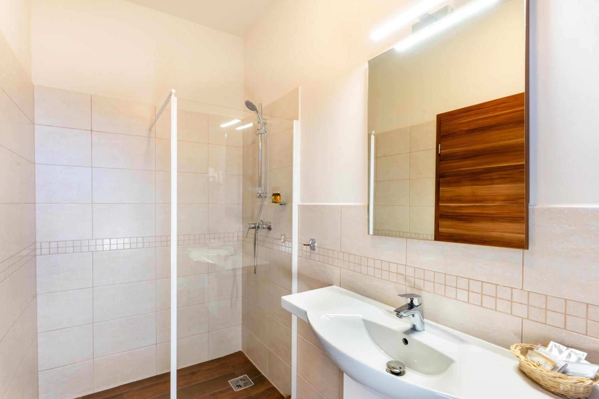 B&B Lajta Park Mosonmagyaróvár Екстериор снимка